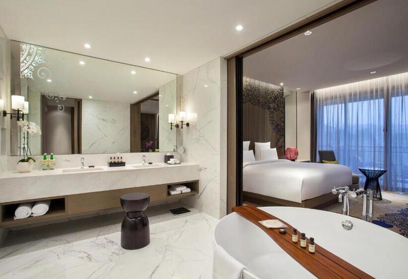 이그제큐티브 스위트, Pullman Ciawi Vimala Hills Resort