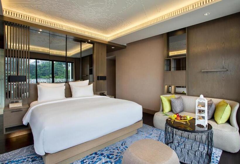 수영장이 있는 3베드룸 빌라, Pullman Ciawi Vimala Hills Resort