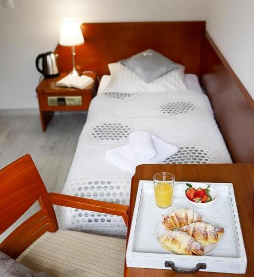 标准单人间, Pensjonat Przy Deptaku W Centrum Polanicy Zdrój