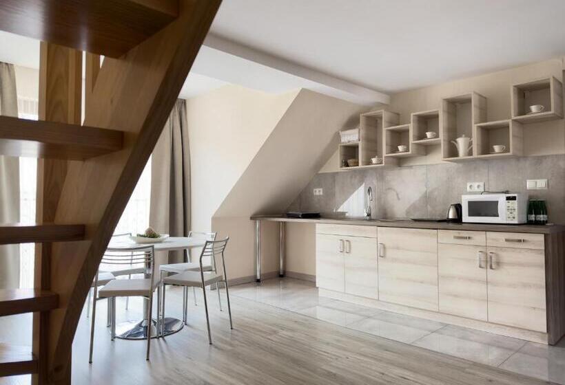 带两个卧室的复式公寓, Pensjonat Przy Deptaku W Centrum Polanicy Zdrój