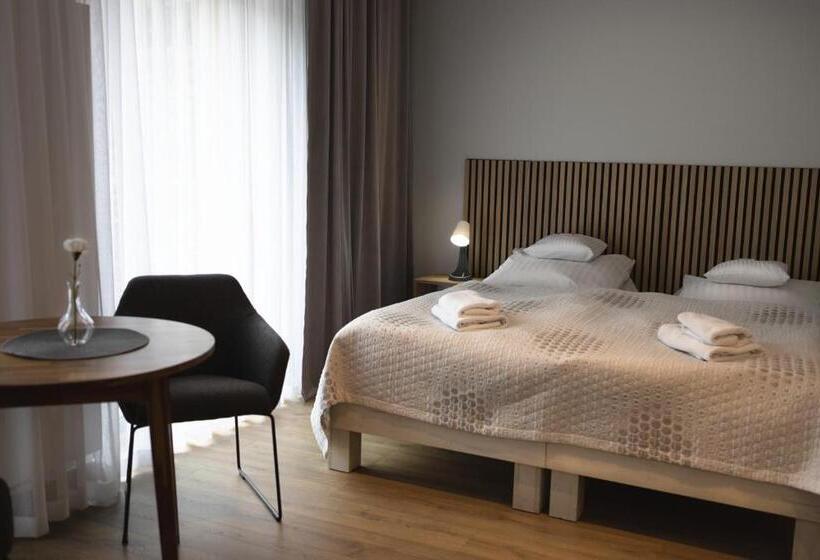 带阳台的豪华间, Pensjonat Przy Deptaku W Centrum Polanicy Zdrój