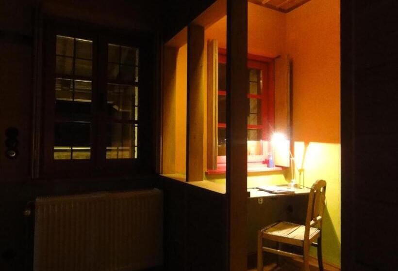 غرفة سوبيريور ثلاثية, Anemi Country Cottage Inn