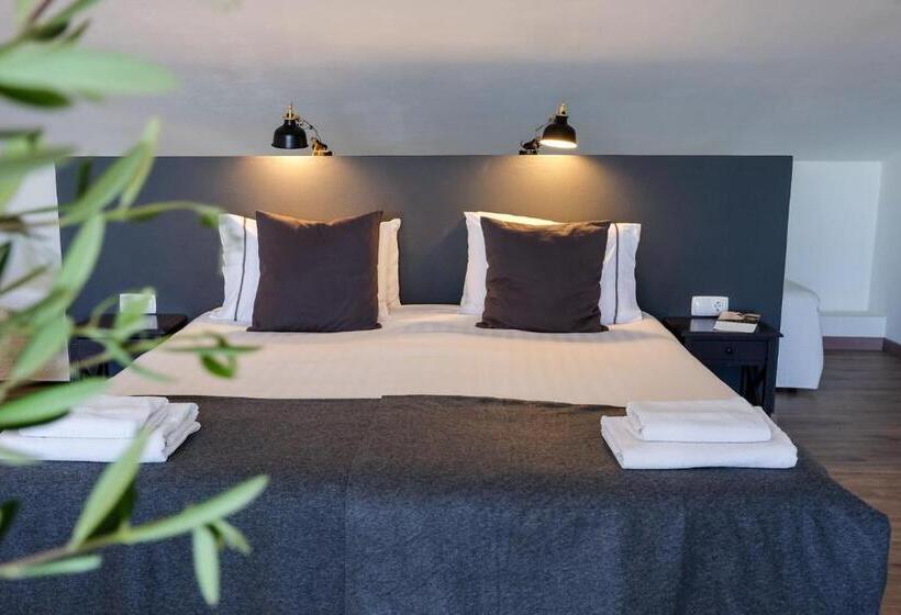 Студия Deluxe, Casa Verdazul