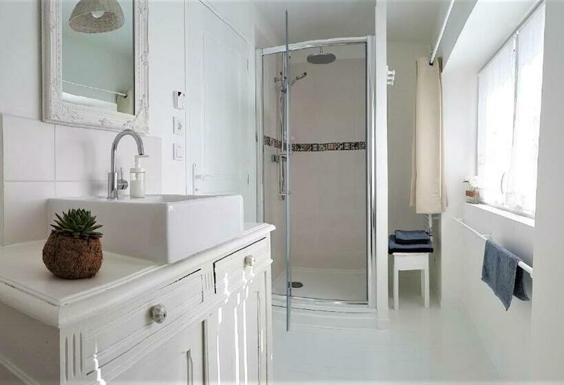 스탠다드 룸, La Fontaine De Resnel