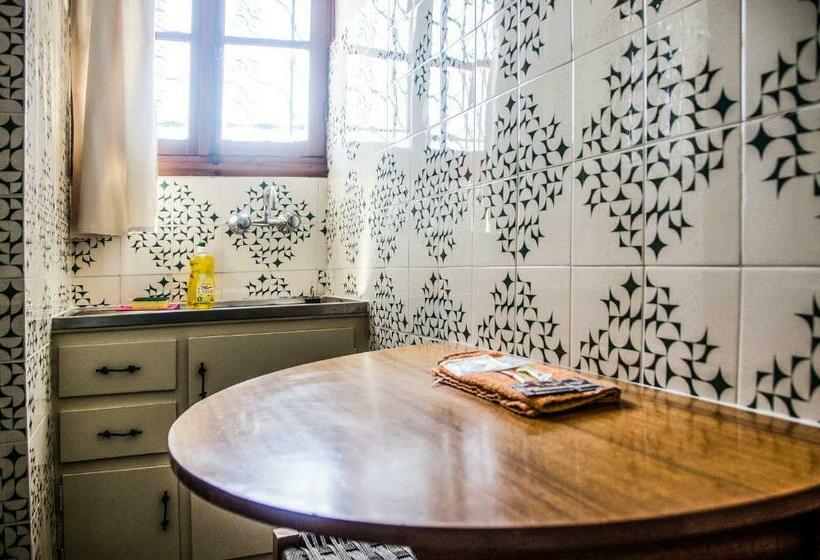 إستوديو قياسى, Sunrise Apartments