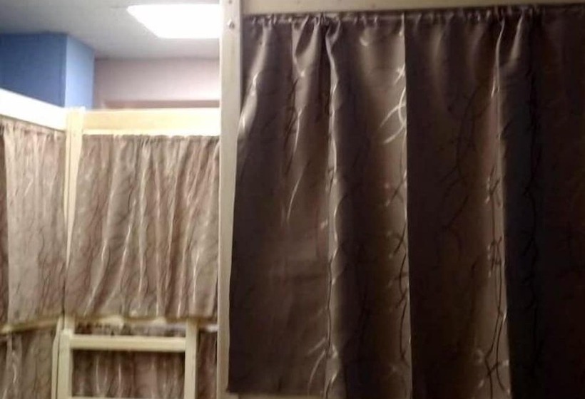 ルームシェアのワンベッド, Hostel Rus Metro Dynamo