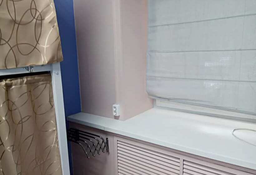 ルームシェアのワンベッド, Hostel Rus Metro Dynamo