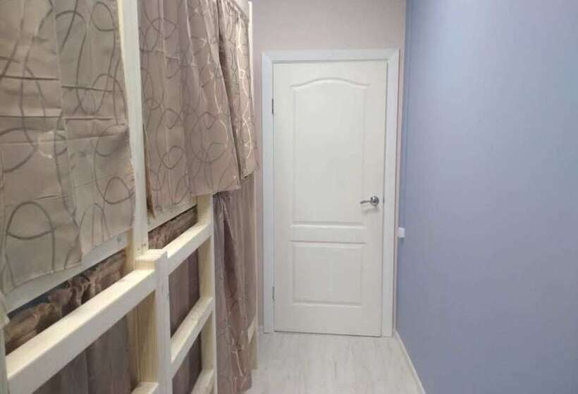 ルームシェアのワンベッド, Hostel Rus Metro Dynamo