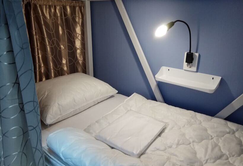 ルームシェアのワンベッド, Hostel Rus Metro Dynamo