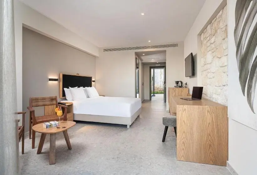 اتاق سوپریور با چشم‌انداز جانبی دریا, Portes Lithos Luxury Resort