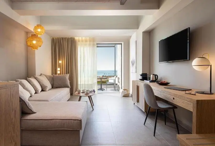 سوییت با چشم‌انداز دریا, Portes Lithos Luxury Resort