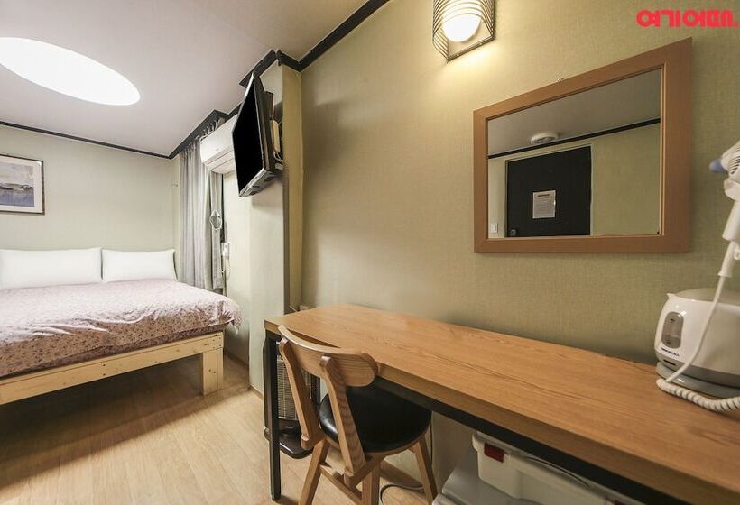 Camera Familiare, Insadong R Guesthouse