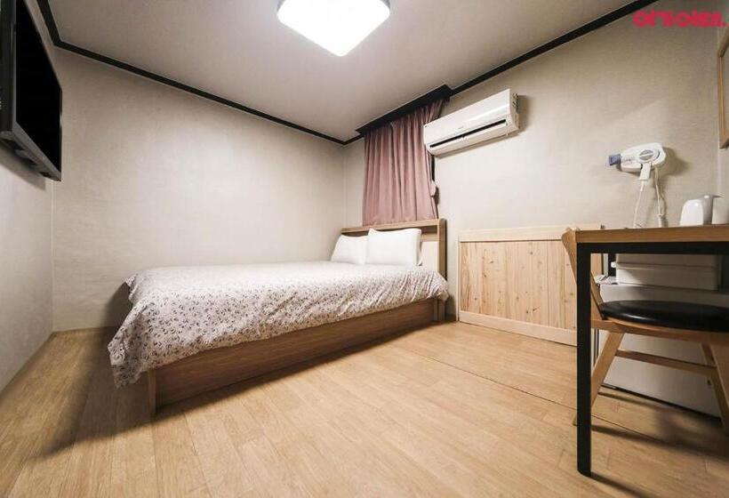 Camera Deluxe, Insadong R Guesthouse