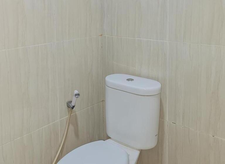 디럭스 룸, Reddoorz Plus At Hotel Royal Palangka Raya