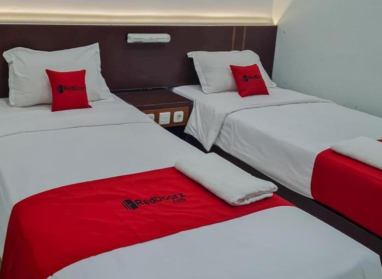디럭스 룸, Reddoorz Plus At Hotel Royal Palangka Raya