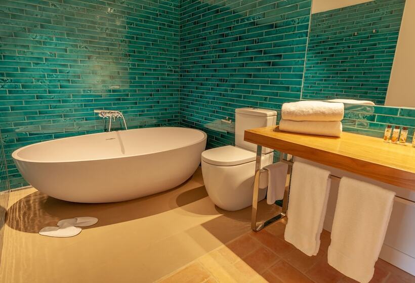 Suite with Terrace, Can Liret