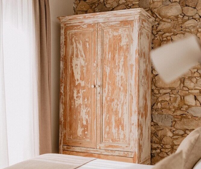 اتاق استاندارد, Can Liret