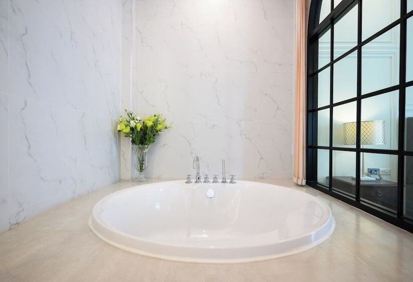 Вилла с 1 спальней и бассейном, Villa Seville