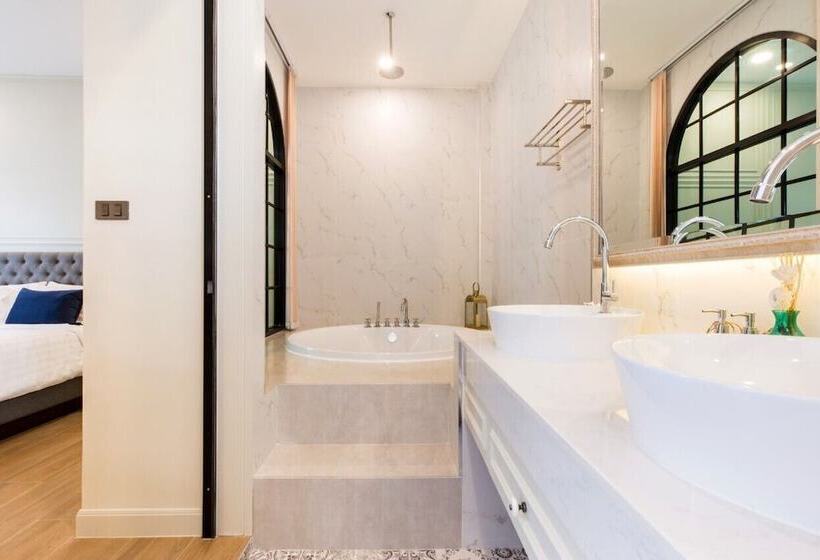 Вилла с 1 спальней и бассейном, Villa Seville