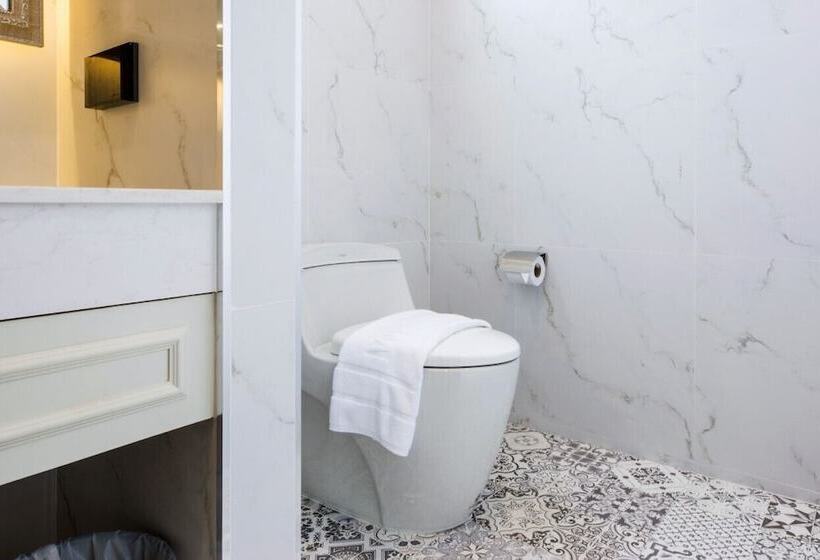 Вилла с 1 спальней и бассейном, Villa Seville