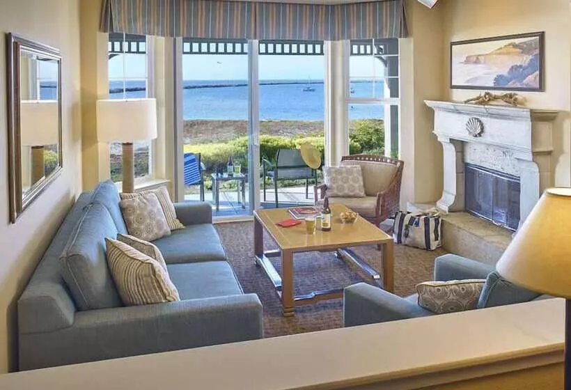 سوییت با چشمانداز دریا, Beach House Half Moon Bay