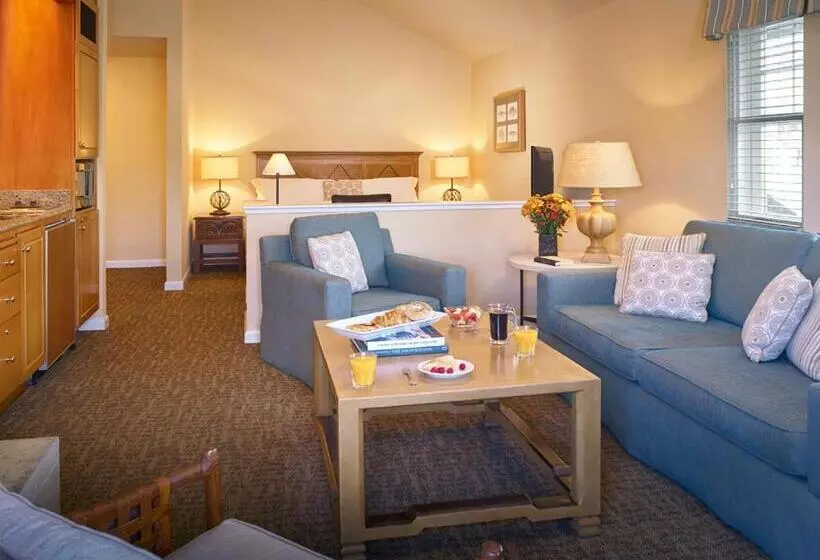 سوییت جونیور, Beach House Half Moon Bay
