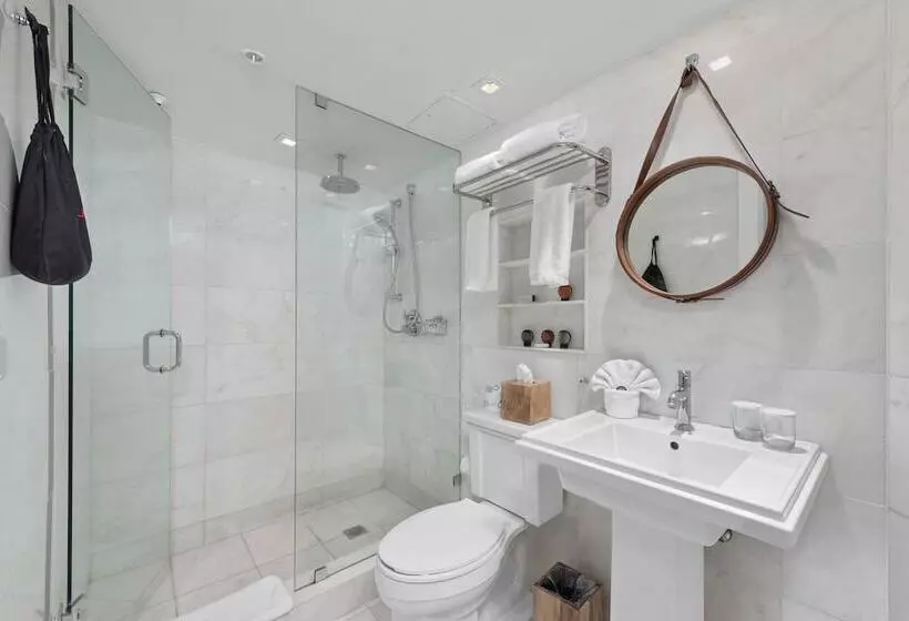 استودیوی لوکس, Bentley Hotel South Beach
