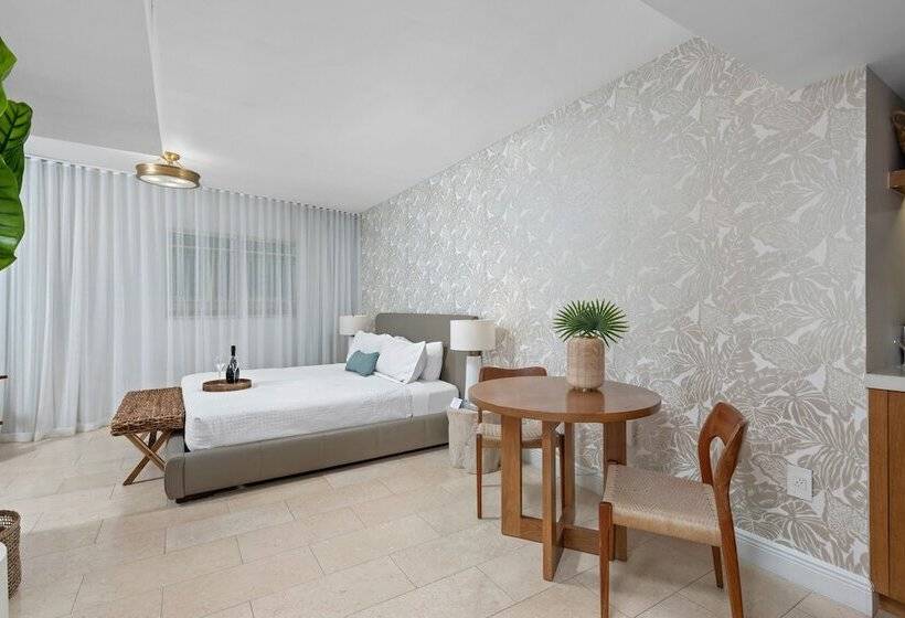 إستوديو ديلوكس, Bentley Hotel South Beach