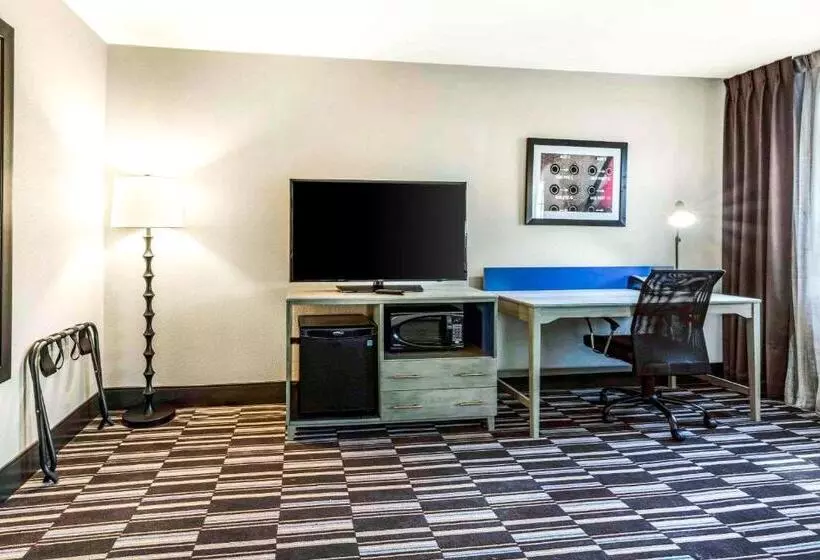 Deluxe-huone King-vuode, Comfort Inn Airport