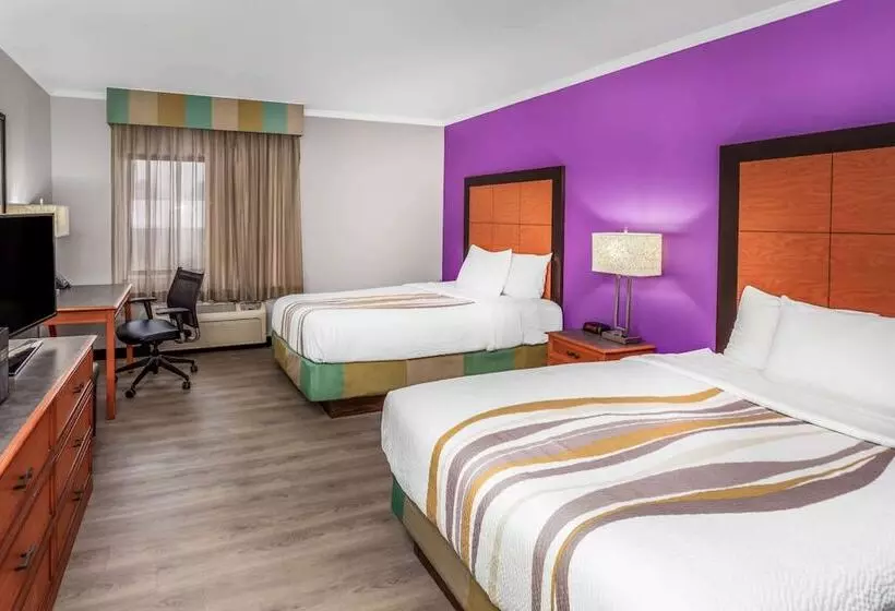 2ダブルベッドのスタンダードルーム, La Quinta Inn Birmingham Inverness