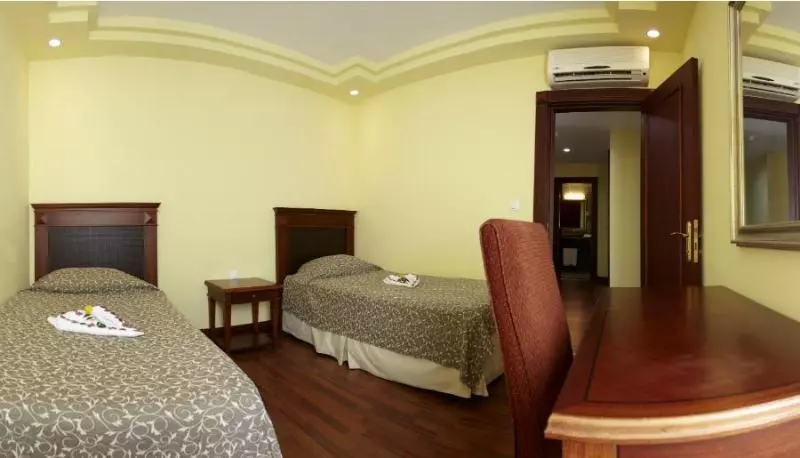 キングサイズベッドのデラックスルーム, La Quinta Inn By Wyndham Auburn Worcester