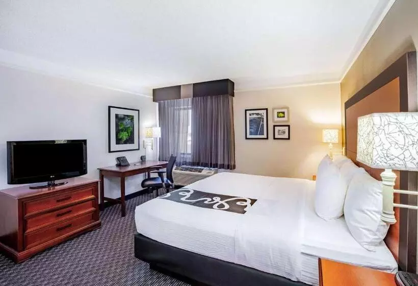 Standard-invahuone King-vuode, La Quinta By Wyndham Houston Baytown East