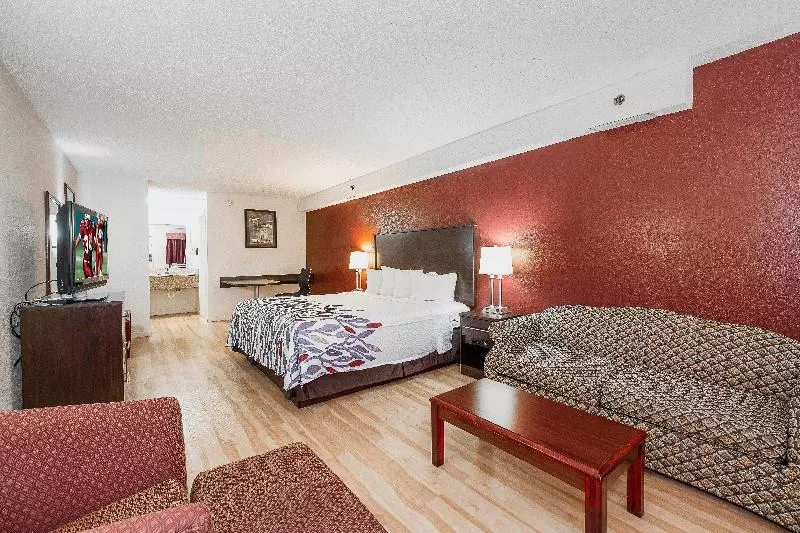 キングサイズベッドのスイートルーム, Red Roof Inn & Suites Rome