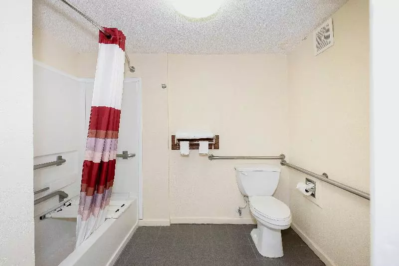 デラックスルーム, Red Roof Inn & Suites Rome