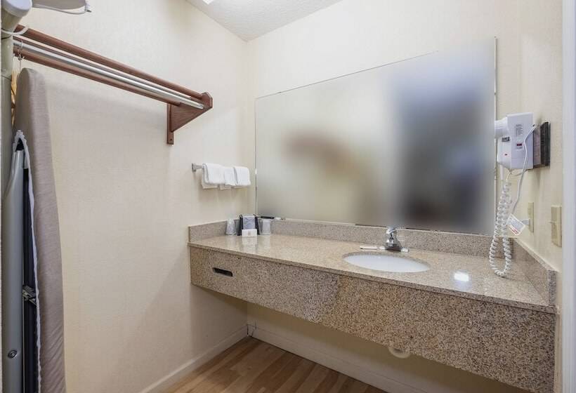 豪华房间, Red Roof Inn & Suites Rome