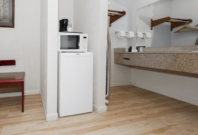 高级大房间, Red Roof Inn & Suites Rome