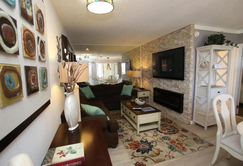 شقة غرفة واحدة, Beachcomber Resort