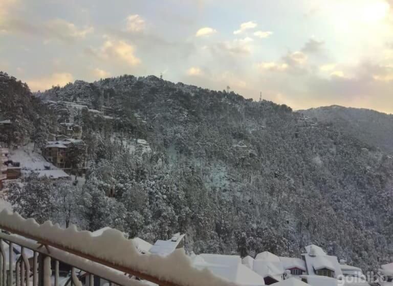 スイート(家族用), Basera