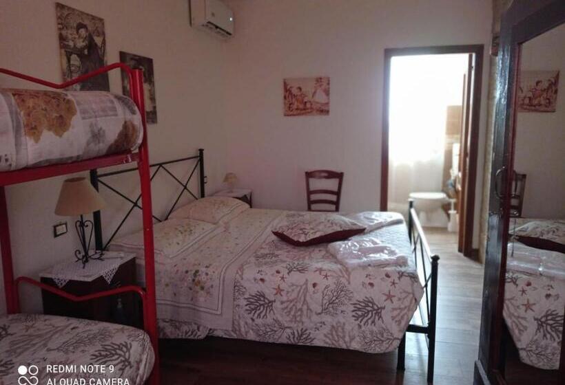 اتاق استاندارد, La Collina Degli Allori