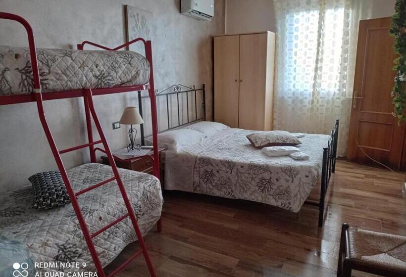 غرفة قياسية رباعية, La Collina Degli Allori