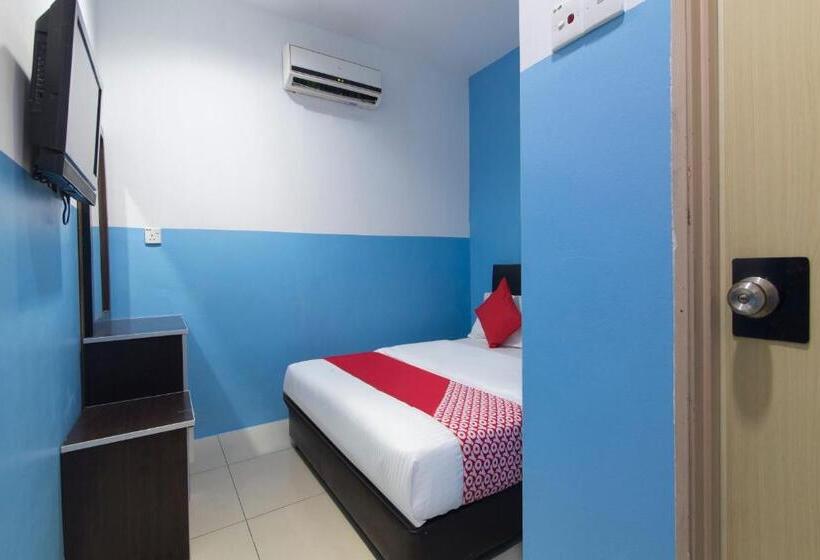 Номер Стандарт, Oyo 44072 Mines Cempaka