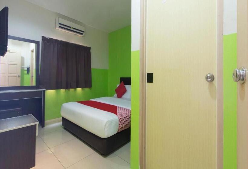 Номер Deluxe, Oyo 44072 Mines Cempaka