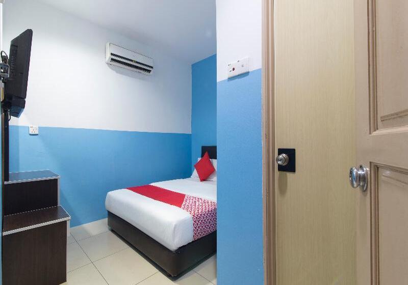 Номер Стандарт, Oyo 44072 Mines Cempaka