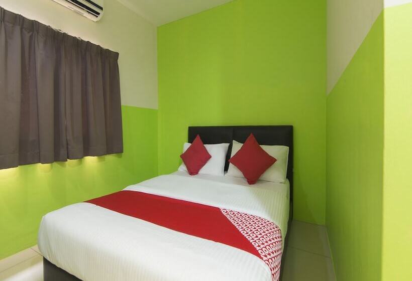 Номер Deluxe, Oyo 44072 Mines Cempaka