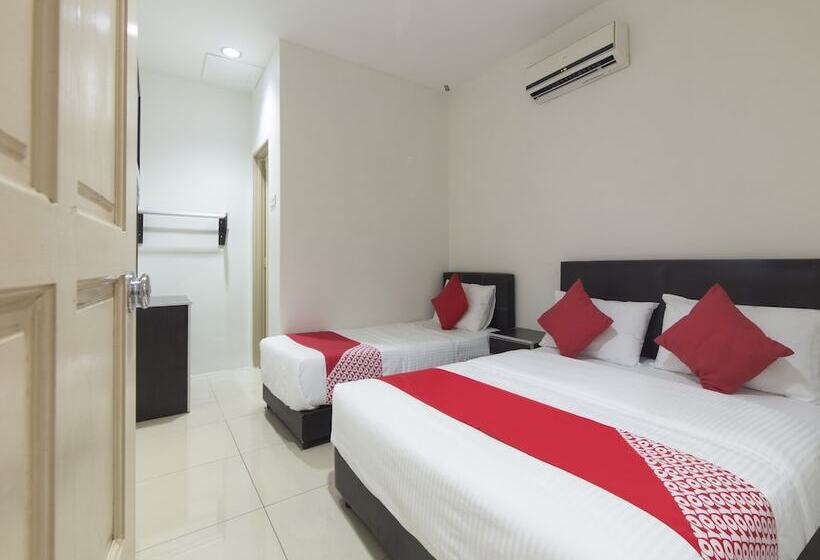 Люкс Superior, Oyo 44072 Mines Cempaka