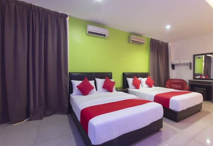 Family Suite, Oyo 44072 Mines Cempaka