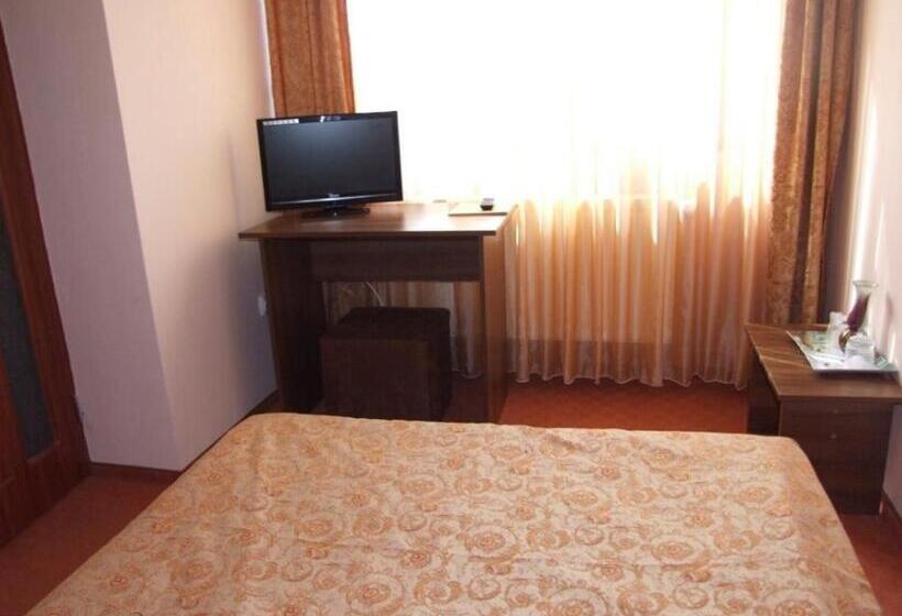 חדר אקונומי יחיד, Plaisir