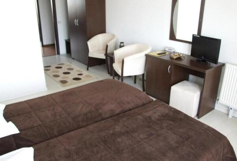 חדר דלוקס, Plaisir