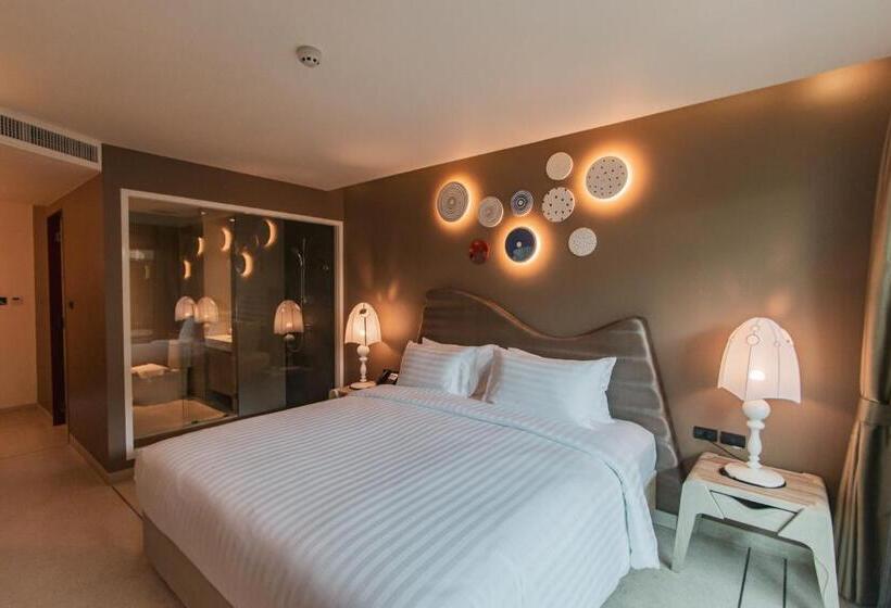 バスタブ付きスタンダードルーム, Rachabhura