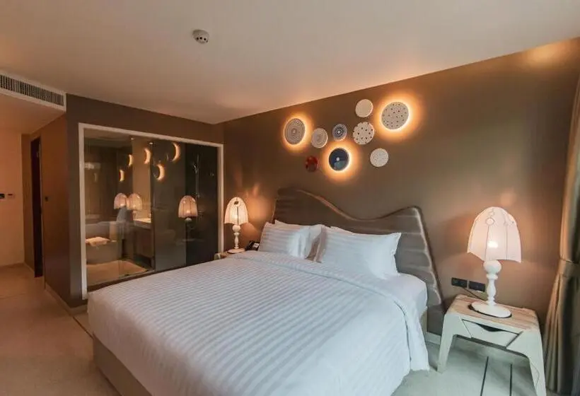 バスタブ付きスタンダードルーム, Rachabhura